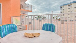 Luxury-Apartment, 2 Schlafzimmer, Meerblick (Kandy's Kondo 101) | Blick vom Balkon