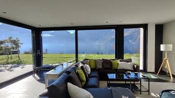 Fernseher, TischfuĂball