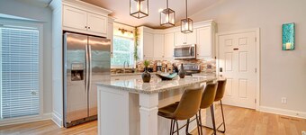 Relaxing Retreat - Jacuzzi Hot Tub + Private Pool