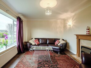 Living area - 2 bedroom accommodation in Happisburgh (Happisburgh)