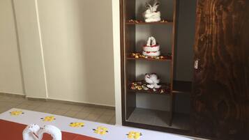 Basic Apartment | 1 bedroom, in-room safe, iron/ironing board, free WiFi