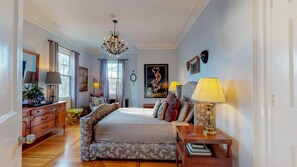 Deluxe Josephine Baker Queen Room | Iron/ironing board, free WiFi, bed sheets - Gardner Farm Inn (Troy)