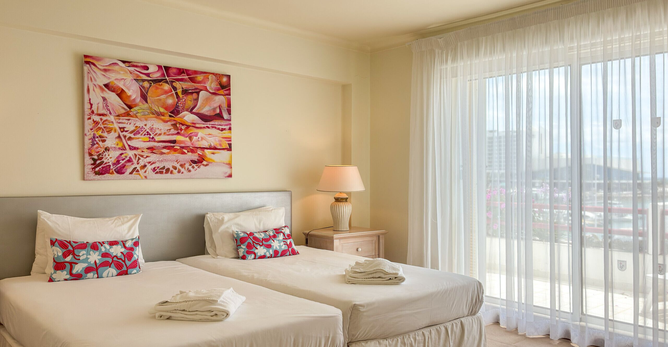 1 chambre, fer et planche à repasser, accès au Wi-Fi (inclus)