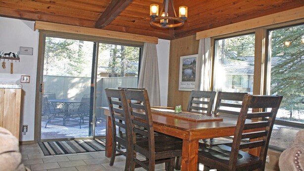 Cabane, plusieurs lits, bain à remous | Cuisine privée