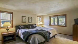 House, Multiple Beds, Hot Tub | 4 bedrooms, free WiFi - Paper Birch 9 (Bend)