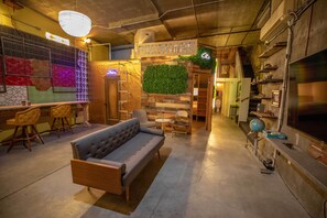 Àrea amb seients del vestíbul