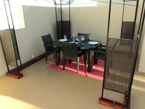 Ulkoruokailutilat