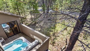 House, Multiple Beds, Hot Tub | Property grounds - Klamath 10 (Bend)