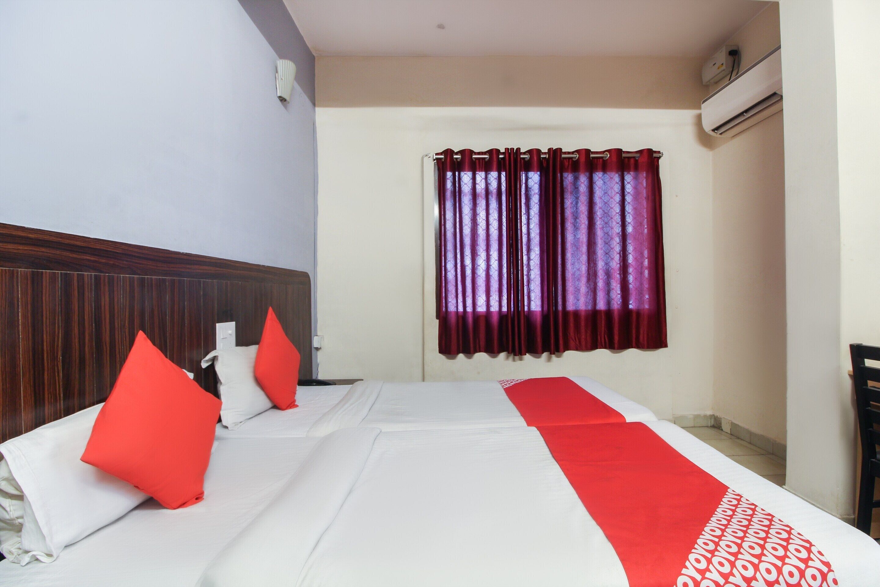 deluxe double room | bed sheets