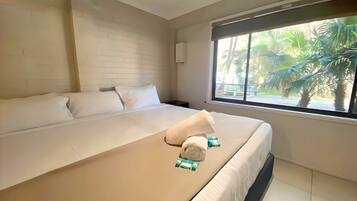 Blackout curtains, soundproofing, iron/ironing board, free WiFi