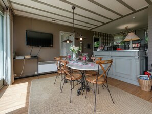 House | Dining