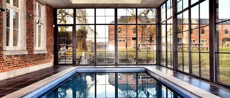 Indoor pool, outdoor pool