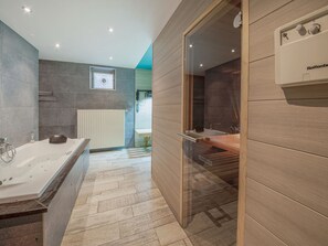 Bathroom - Charming Cottage with Hot Tub & Sauna, High Fens (Waimes)