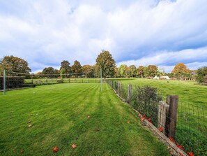 Cottage | Property grounds