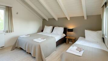 Villa | 8 bedrooms, individually furnished, bed sheets