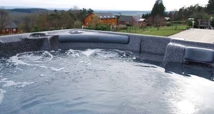 Lovely Villa in Durbuy with Hot Tub