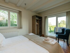 Villa | 8 bedrooms, individually furnished, bed sheets