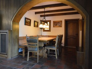 House | Dining - Romantic Mansion in Strotzbusch by the Forest (Strotzbusch)