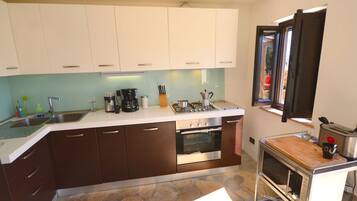 Casa | Cucina privata | Seggiolone, pentole/stoviglie/utensili