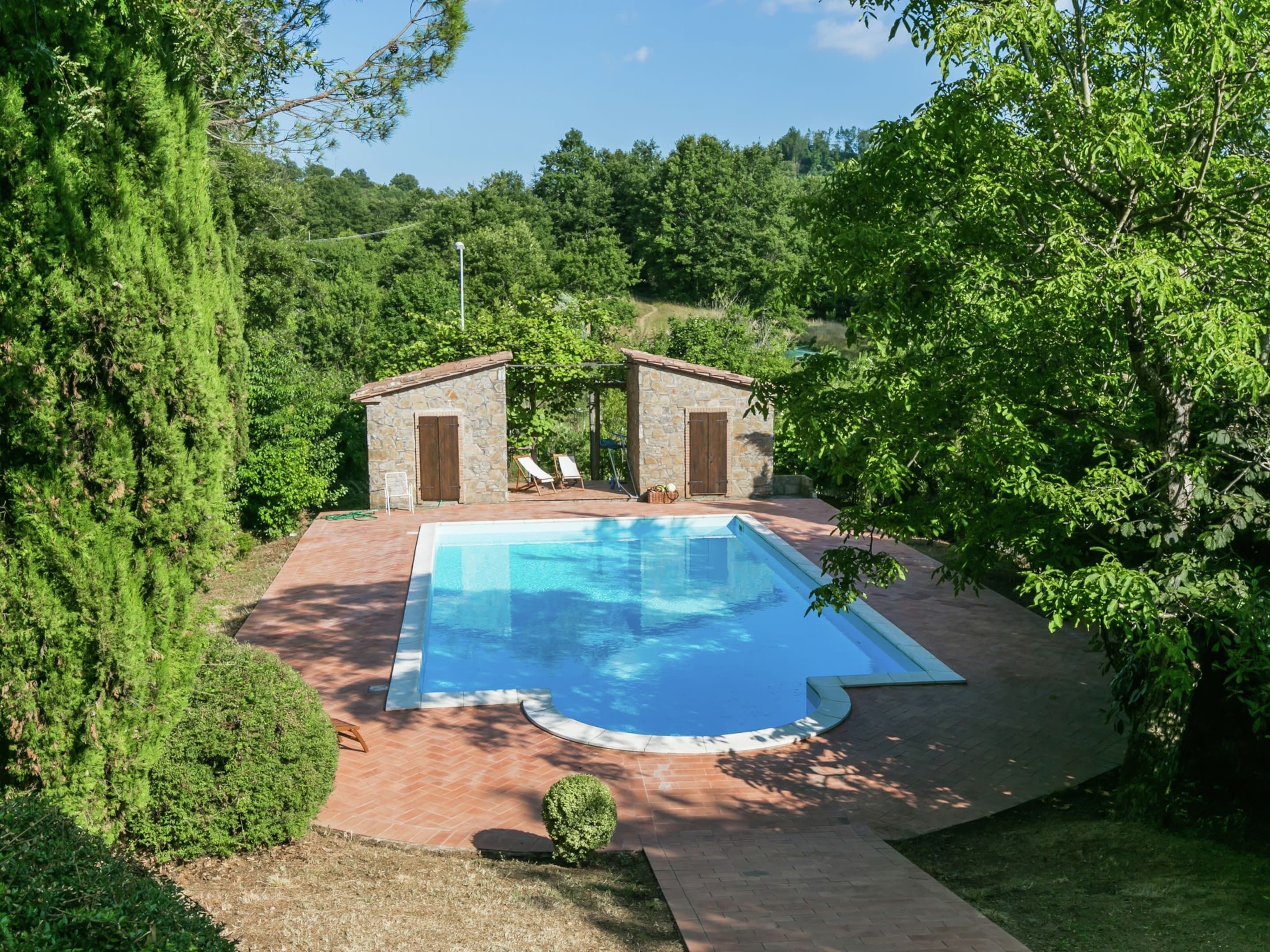 Villa | Alberca | Alberca techada y alberca al aire libre