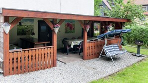 House | Balcony - Spacious Holiday Home in Unterschönau near Forest (Steinbach-Hallenberg)