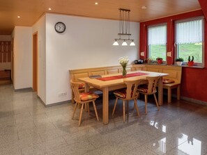 House | Dining