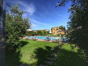 House | Pool | Outdoor pool - Belvilla by OYO Cipresso (Cortona)