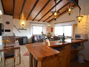 House | Private kitchen | Fridge, microwave, oven, coffee/tea maker