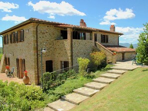 Exterior - Scenic Farmhouse With Pool (Citta della Pieve)