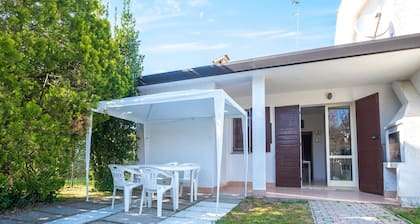 Lovely Home in Lido di Pomposa-Lido Degli Scacch near Beach