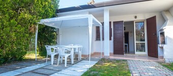 บ้านน่ารักในลิโด ดิ ปอมโปซา-ลิโด เดกลี สกัค ใกล้ชายหาด