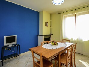 Dining - Comfortable Holiday Home in Torrecuso Italy With Pool (Torrecuso)