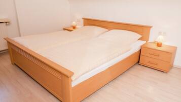 Nhà | 2 phòng ngủ, trang bị nội thất với thiết kế riêng biệt