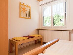 Maison | 2 chambres, ameublement unique, fer et planche à repasser