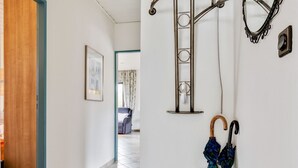 2 habitaciones y muebles diferentes 