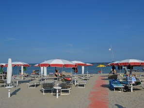 Exterior - Attractive Holiday Home in Lido di Volano near Beach (Comacchio)