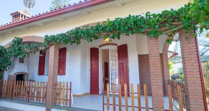 Attractive Holiday Home in Lido di Volano near Beach
