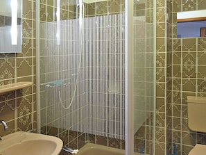 Apartment | Bathroom