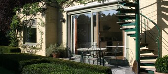 House in Zingem Near Hiking Trails