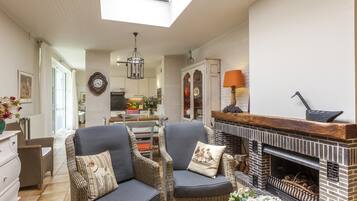 House | Living room | TV