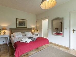 1 bedroom, individually furnished, bed sheets - House in Zingem Near Hiking Trails (Kruishoutem)