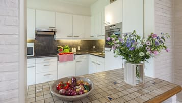 House | Private kitchen | Highchair