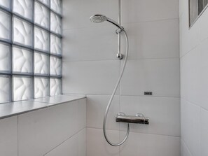 Bathroom - Voluminous Apartment near Ski Slopes in Maria Alm (Maria Alm am Steinernen Meer)