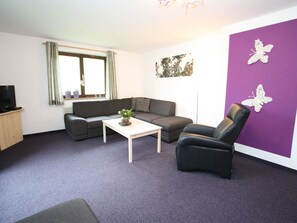 Apartment | Living room - Modern Apartment Near Lake in Maria Alm (Maria Alm am Steinernen Meer)