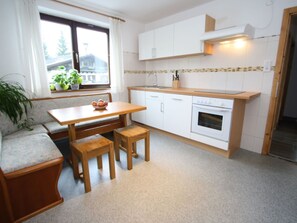 Apartment | Private kitchen - Modern Apartment Near Lake in Maria Alm (Maria Alm am Steinernen Meer)