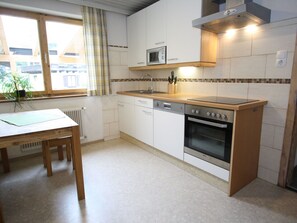 Private kitchen - Modern Apartment Near Lake in Maria Alm (Maria Alm am Steinernen Meer)