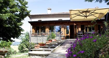 Rural Retreat in Sassoleone