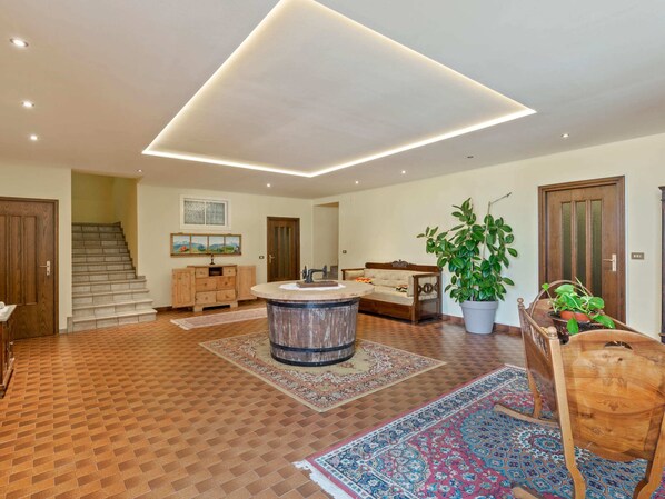 Apartment | Reception