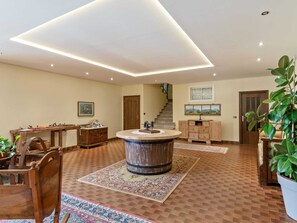 Apartment | Reception - Belvilla by OYO Charming Apartment in Brez With TV (Novella)