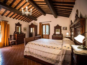 4 bedrooms, individually furnished